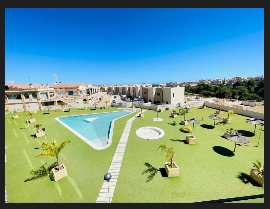 شقة 3090 Residencial Sabrina Dehesa de Campoamor  المظهر الخارجي الصورة