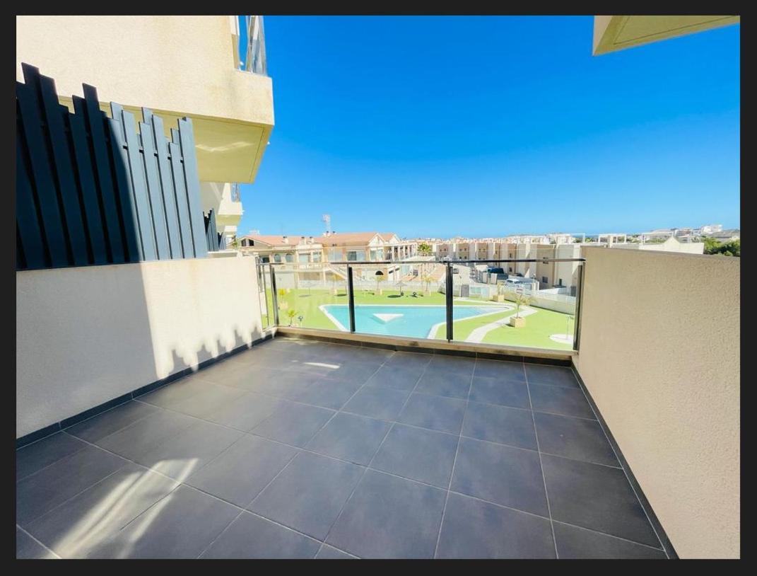 شقة 3090 Residencial Sabrina Dehesa de Campoamor  المظهر الخارجي الصورة